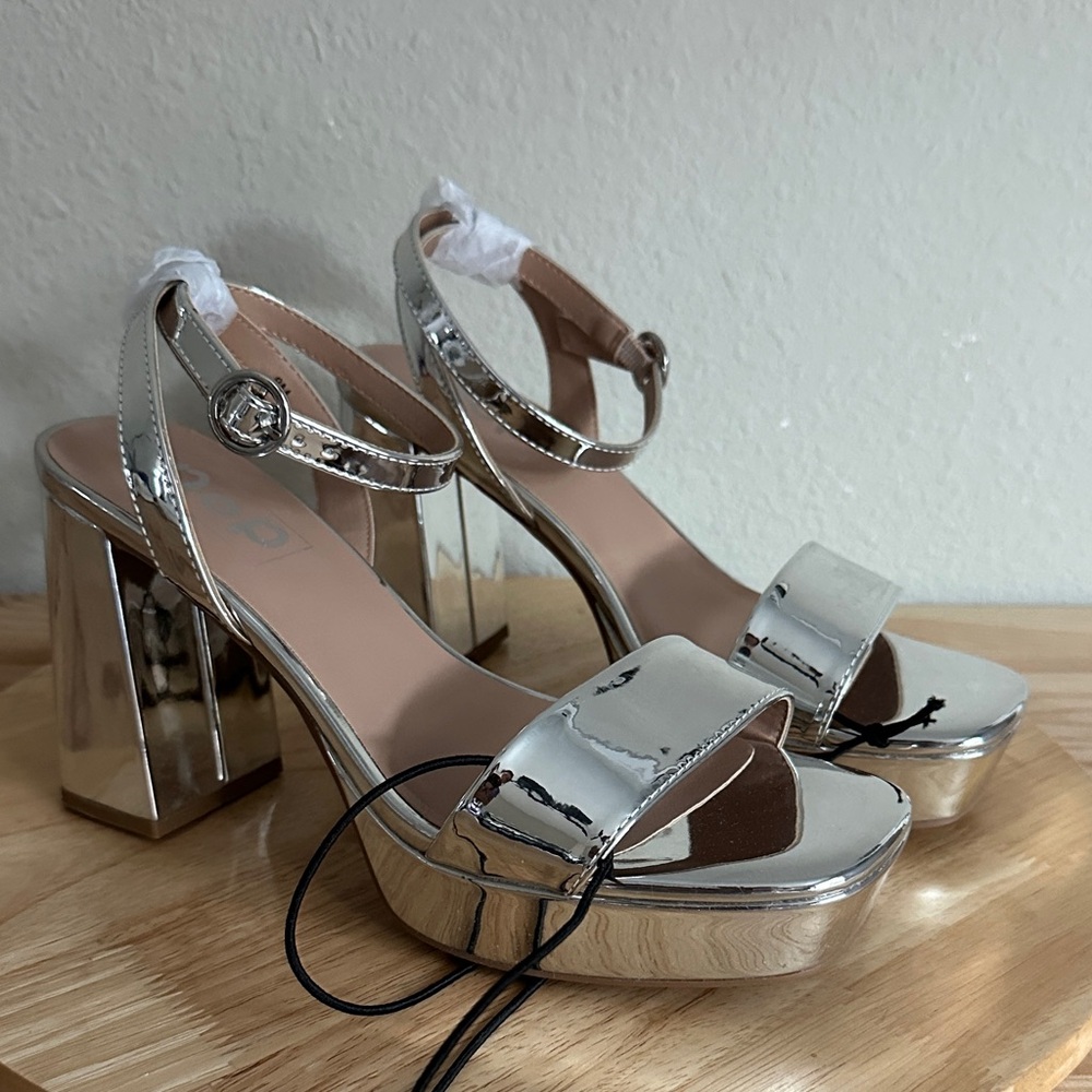 Pop Womens Casen Heeled Sandals new